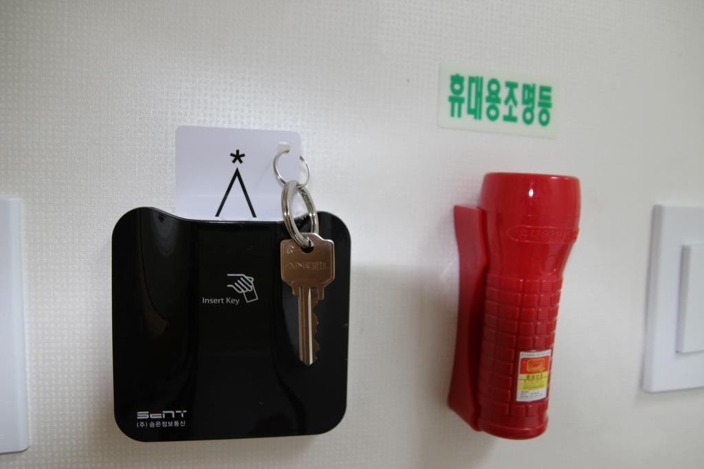 Starhostel Dongdaemun Suite Seoel Kamer foto