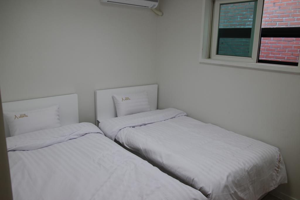 Starhostel Dongdaemun Suite Seoel Kamer foto