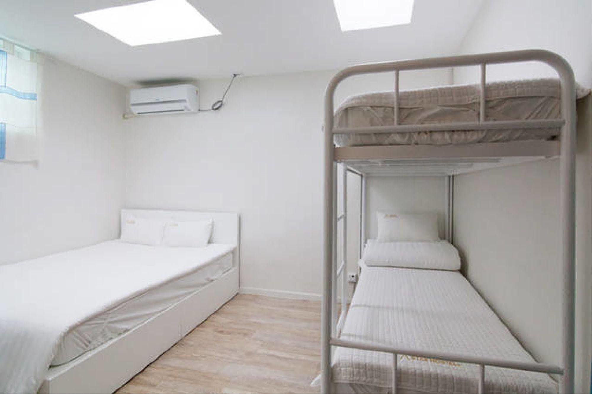 Starhostel Dongdaemun Suite Seoel Buitenkant foto